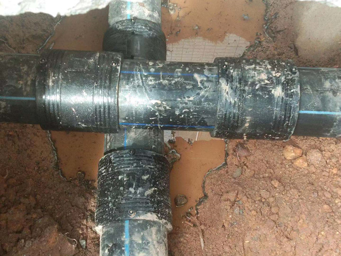 Causes and solutions for water leakage from wiring pipes inside the wall