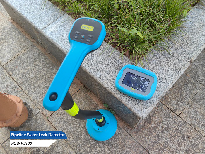 Pipeline leak detector pinpoints water leakage points   