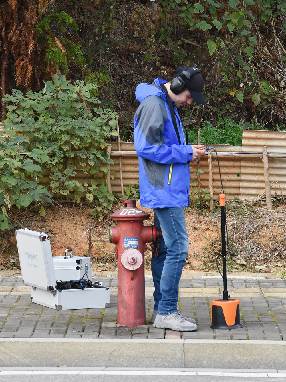 Use of water leak detectors